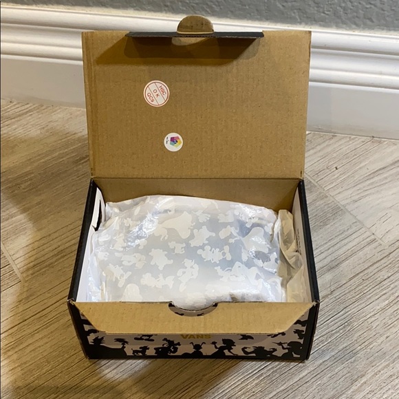 Disney Chesire Cat Vans - Picture 8 of 9